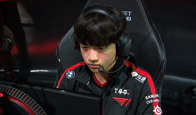 开云APP-100T血洗DK，Keria线上压制力十足宿敌对决全球总决赛，引爆全场热议